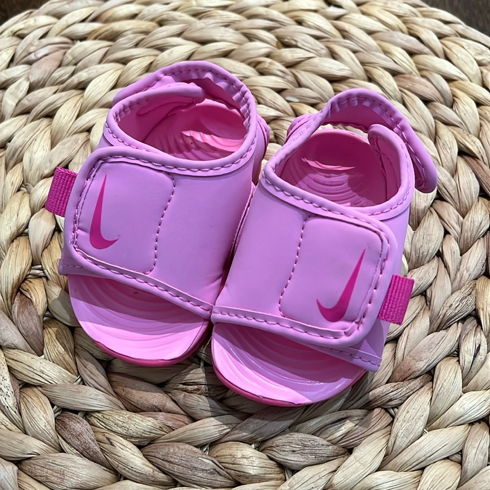 Nike baby sandals